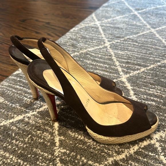 Christian louboutin suede platform pumps with raffia detail-5 inch heel - Picture 2 of 4
